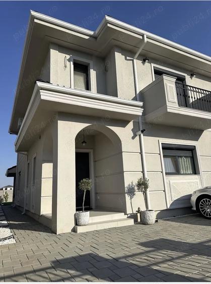 Casă cu 3 camere cu Teren 330 Mp în Dumbrăvița