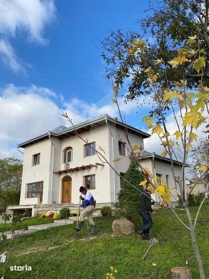 Casă cu 5 camere cu Teren 1400 Mp în Dorohoi
