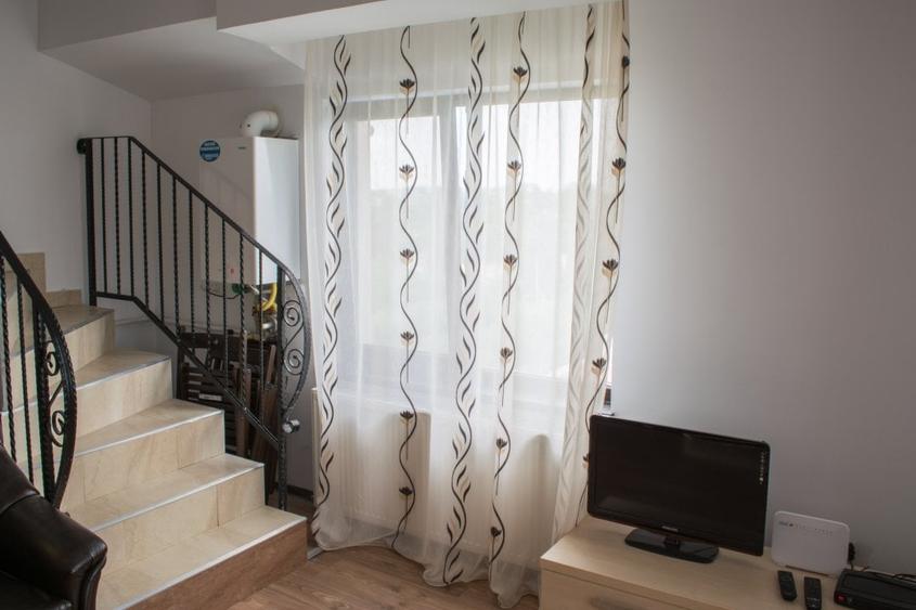 Apartament cu 3 camere decomandat, mobilat în Băneasa