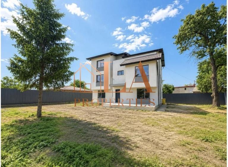 Casă cu 6 camere cu Canalizare în Domnești