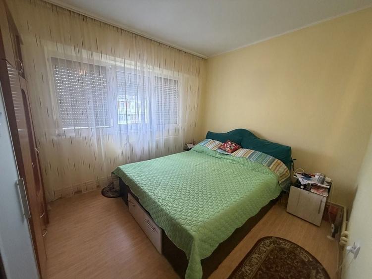 Apartament cu 2 camere, mobilat în Radu Negru