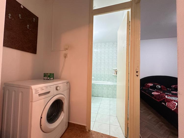 Apartament cu 2 camere decomandat în Soarelui