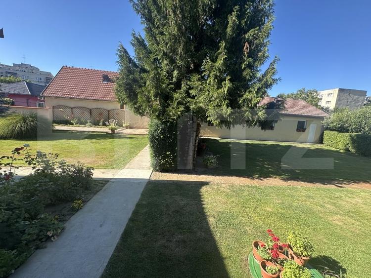 Casă individuală cu 6 camere cu Canalizare în Micro 17
