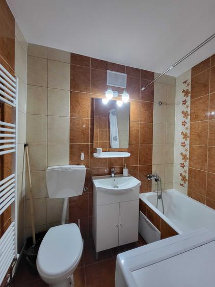 Garsonieră decomandată în Micro 1