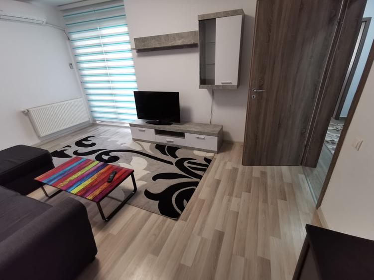 Apartament cu 2 camere decomandat în Păcii