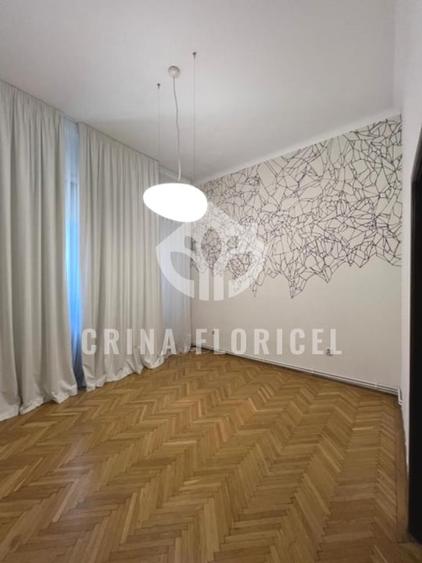 Apartament cu 4 camere decomandat, mobilat în Primăverii