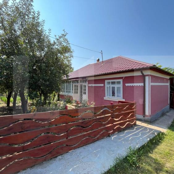Casă cu 4 camere cu Teren 2853 Mp în Central