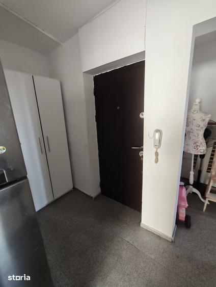 Apartament cu 3 camere în Colentina