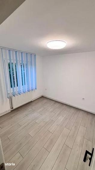 Apartament cu 3 camere decomandat în Dâmbu Pietros