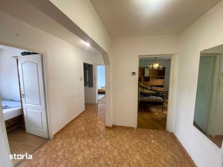 Apartament cu 4 camere în Mărăști