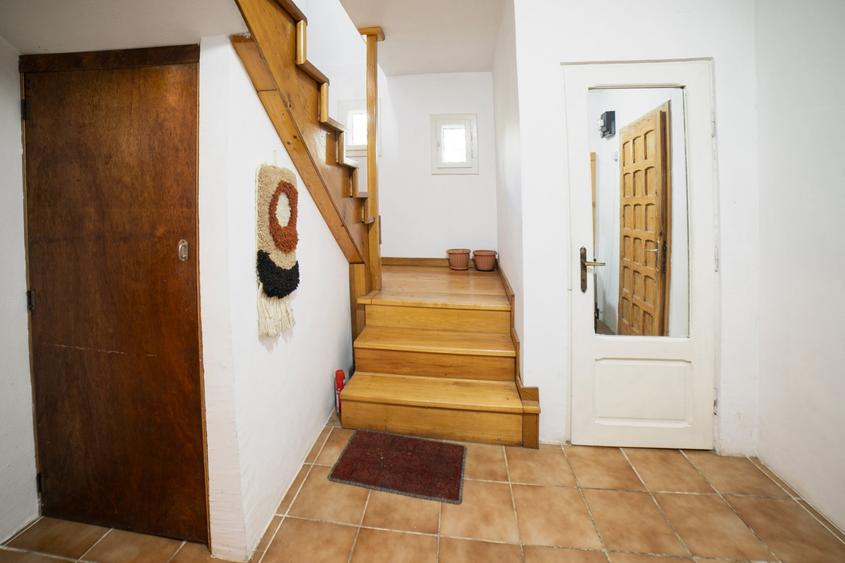 Casă individuală cu 5 camere cu Teren 1364 Mp în Brebu