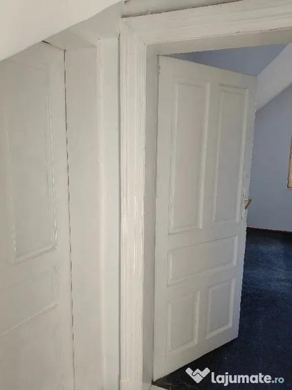Apartament cu 3 camere decomandat în Predeal