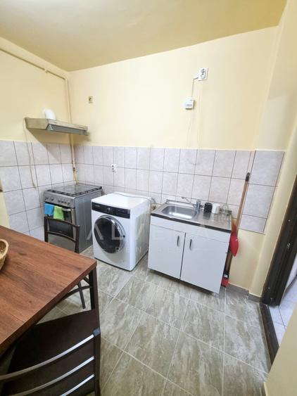 Apartament cu 2 camere semidecomandat în Florești