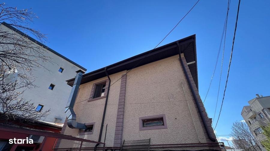 Casă cu 4 camere cu Teren 260 Mp în Lacul Tei