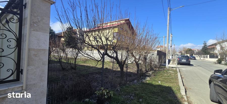 Ovidiu Vile, strada C, teren 445 mp, situat intre vile, 170.000 euro - 1