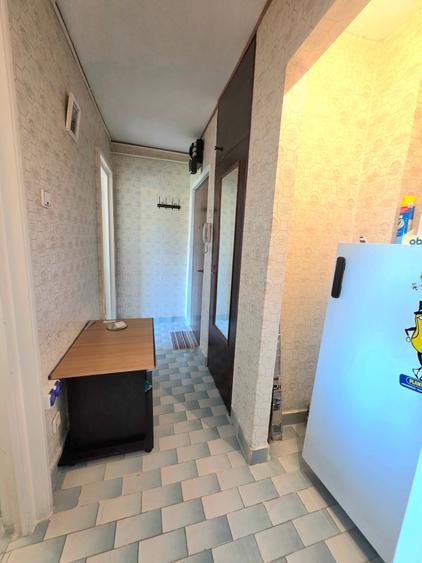 Apartament cu 2 camere semidecomandat în Hipodrom