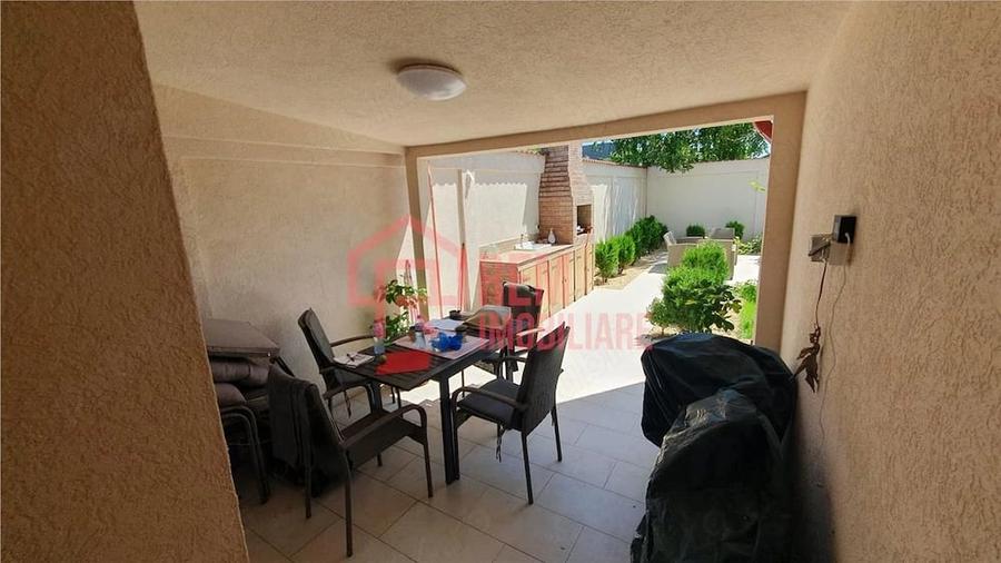 Casă cu Teren 227 Mp în Central