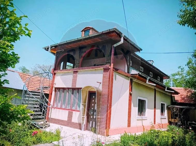 Casă cu 1 camere cu Teren 1129 Mp în Cunești