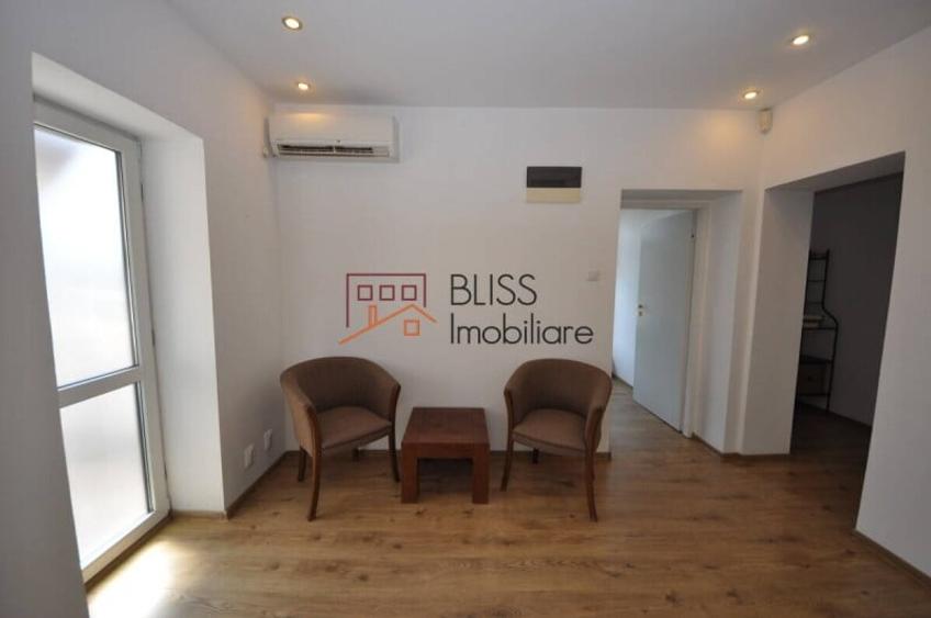 Apartament cu 5 camere decomandat în P-ța Dorobanți