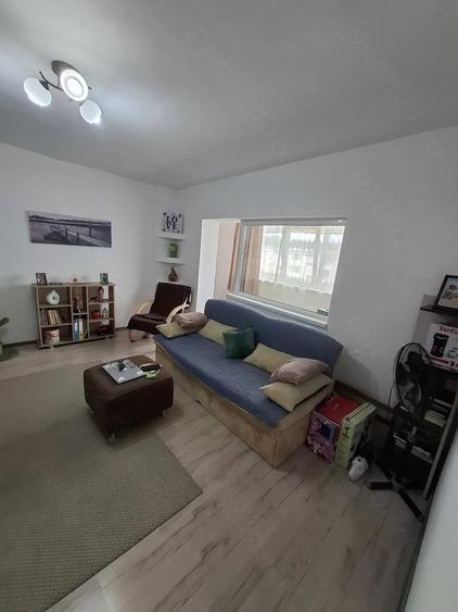 Vand apartament cu 3camere confort 1 semidecomandat bloc turn etaj intermediar - 6