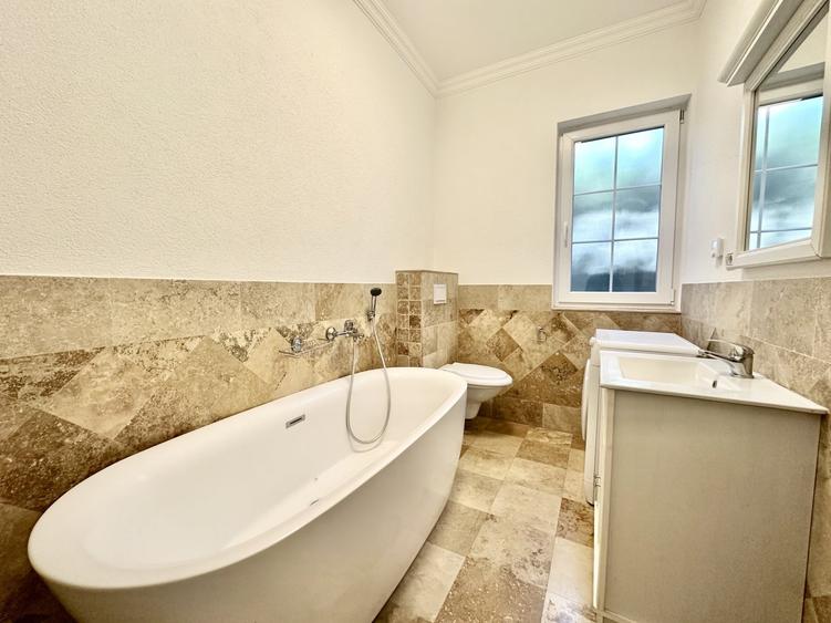 Duplex cu 4 camere cu Canalizare în Urseni