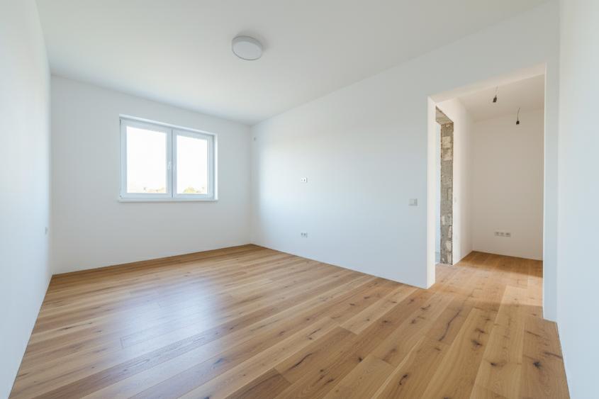 Duplex cu 5 camere cu Canalizare în Giulești