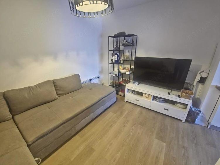 Casă cu Teren 90 Mp în Trocadero