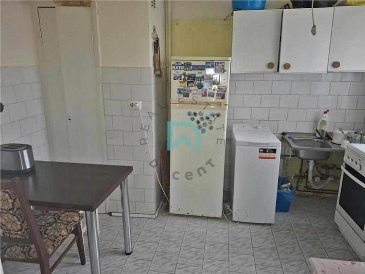 Apartament cu 3 camere circular în Astra