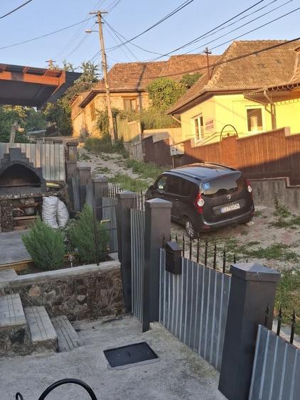 Casă cu 3 camere în Central