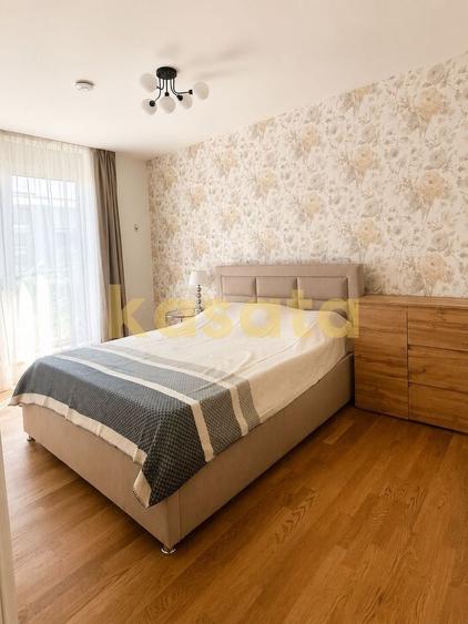 Duplex cu 6 camere cu Canalizare în Nord
