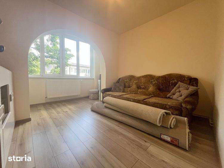 Apartament cu 4 camere decomandat în Șagului