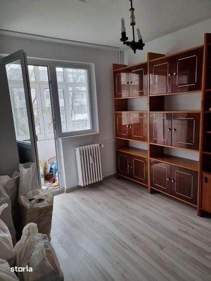 Apartament cu 4 camere în Piața Centrală
