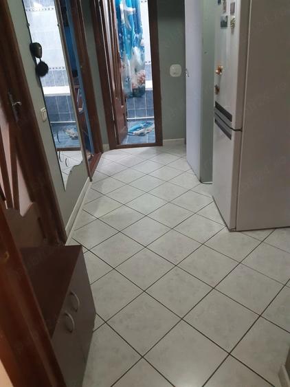 Apartament cu 2 camere decomandat în Micro 18