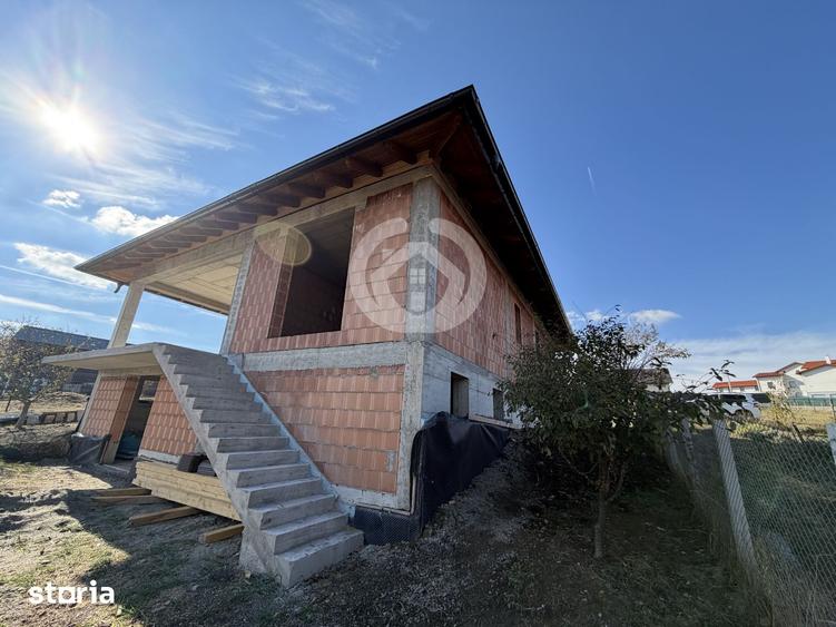 Casă cu 3 camere cu Teren 856 Mp în Șura Mare