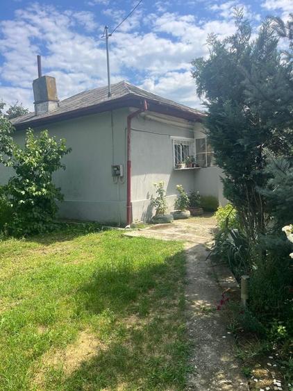 Casă cu 3 camere în Boteni