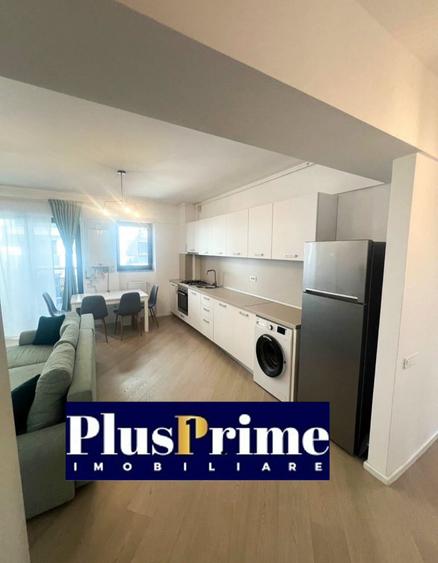 Apartament cu 4 camere semidecomandat în Tineretului