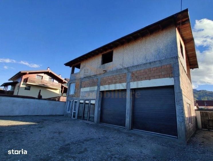 Casă cu 4 camere în Central