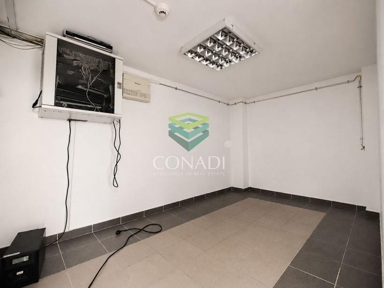 Casă individuală cu 8 camere cu Canalizare în Baicului