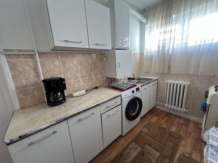 Apartament cu 2 camere decomandat în Florești