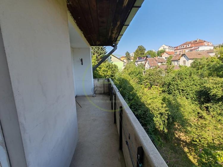 Apartament cu 3 camere decomandat în Ștrand