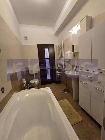DE VANZARE 2 CAMERE PRELUNGIREA GHENC EA | PARCARE  | CARTIERUL LATIN - 11