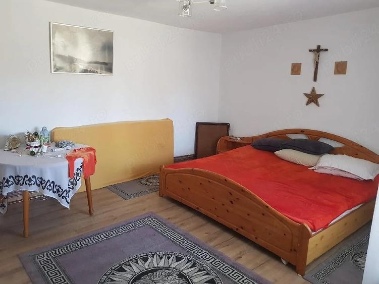 Casă cu Teren 800 Mp în Șura Mare