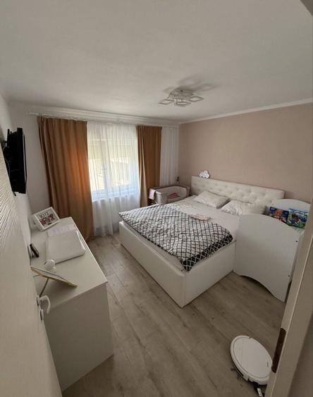 Apartament cu 3 camere decomandat în Iosia