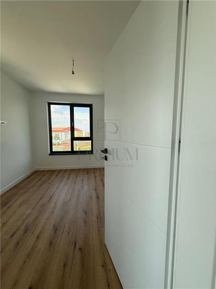 Apartament cu 2 camere semidecomandat în Torontalului
