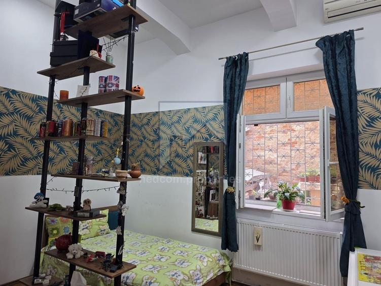 Apartament cu 4 camere decomandat, mobilat în Sebastian