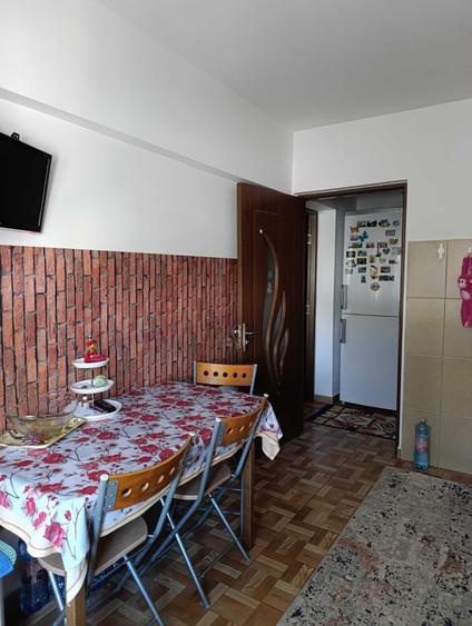 Apartament cu 2 camere semidecomandat în Gară