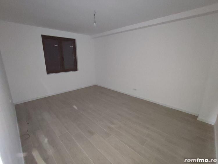 Casă cu 5 camere cu Teren 500 Mp în Sânandrei