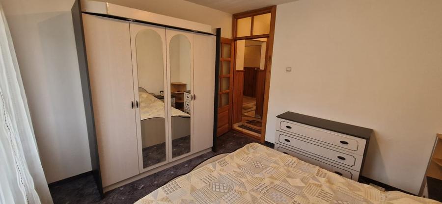 Apartament cu 4 camere decomandat, mobilat în Micro IV