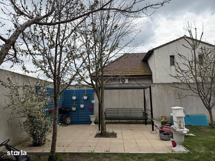 Casă cu 4 camere în Corbeanca