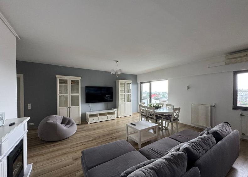 Apartament cu 3 camere decomandat, mobilat în Doamna Ghica